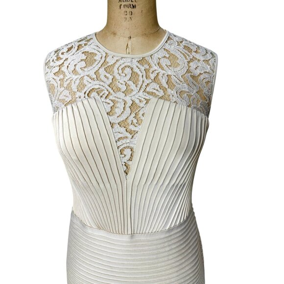 Vintage bodycon dress by Tadashi Shoji with lace bodice and back Size M - Picture 4 of 8